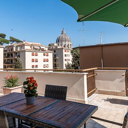 Consoli Penthouse - Terrace With A View On Saint Peter's * Rom